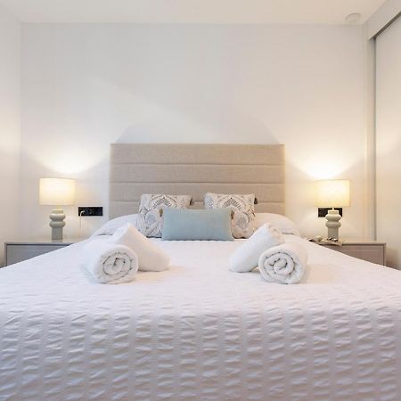Malagueta Beach Front Luxury Apartment By Rent Me Μάλαγα Εξωτερικό φωτογραφία