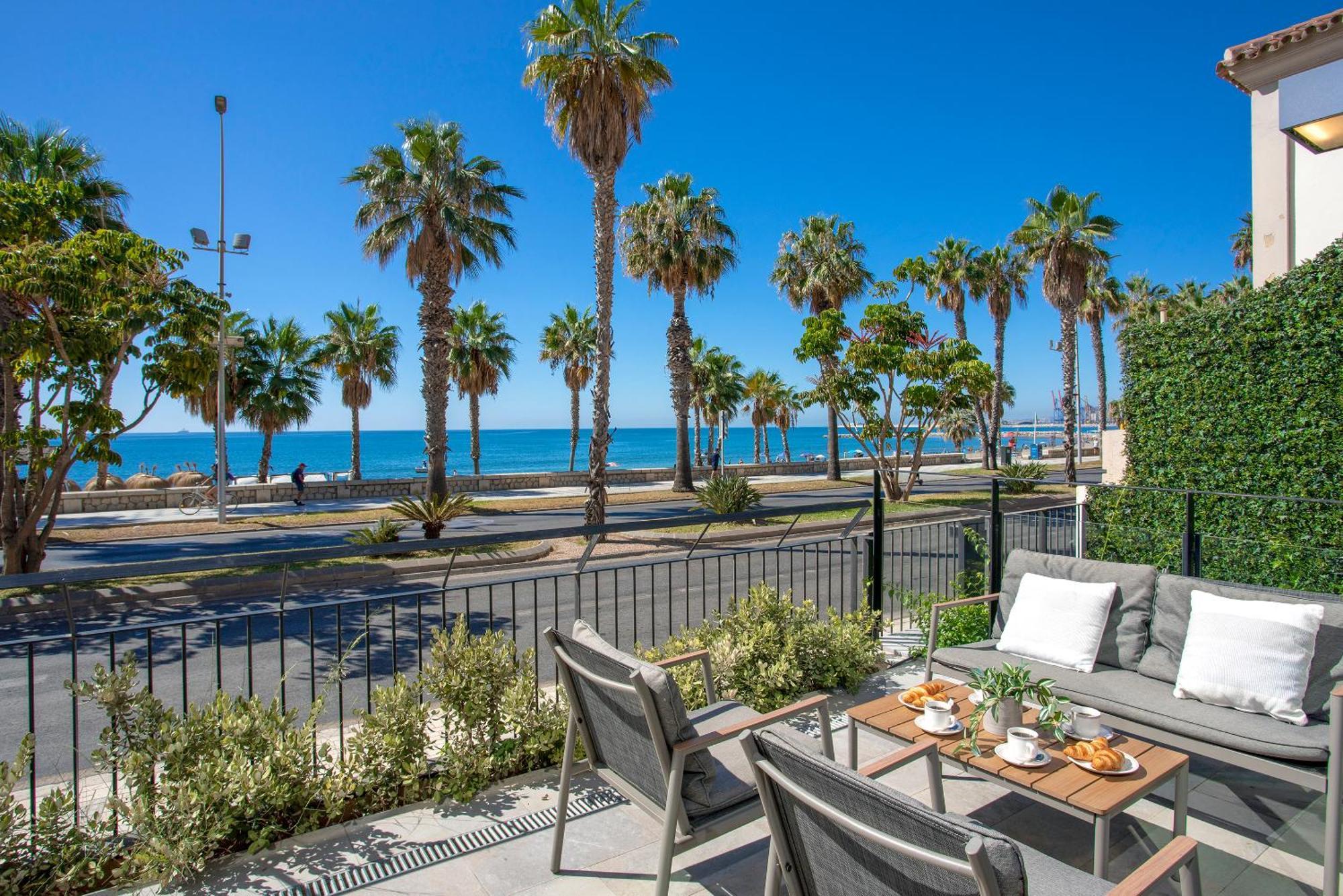 Malagueta Beach Front Luxury Apartment By Rent Me Μάλαγα Εξωτερικό φωτογραφία