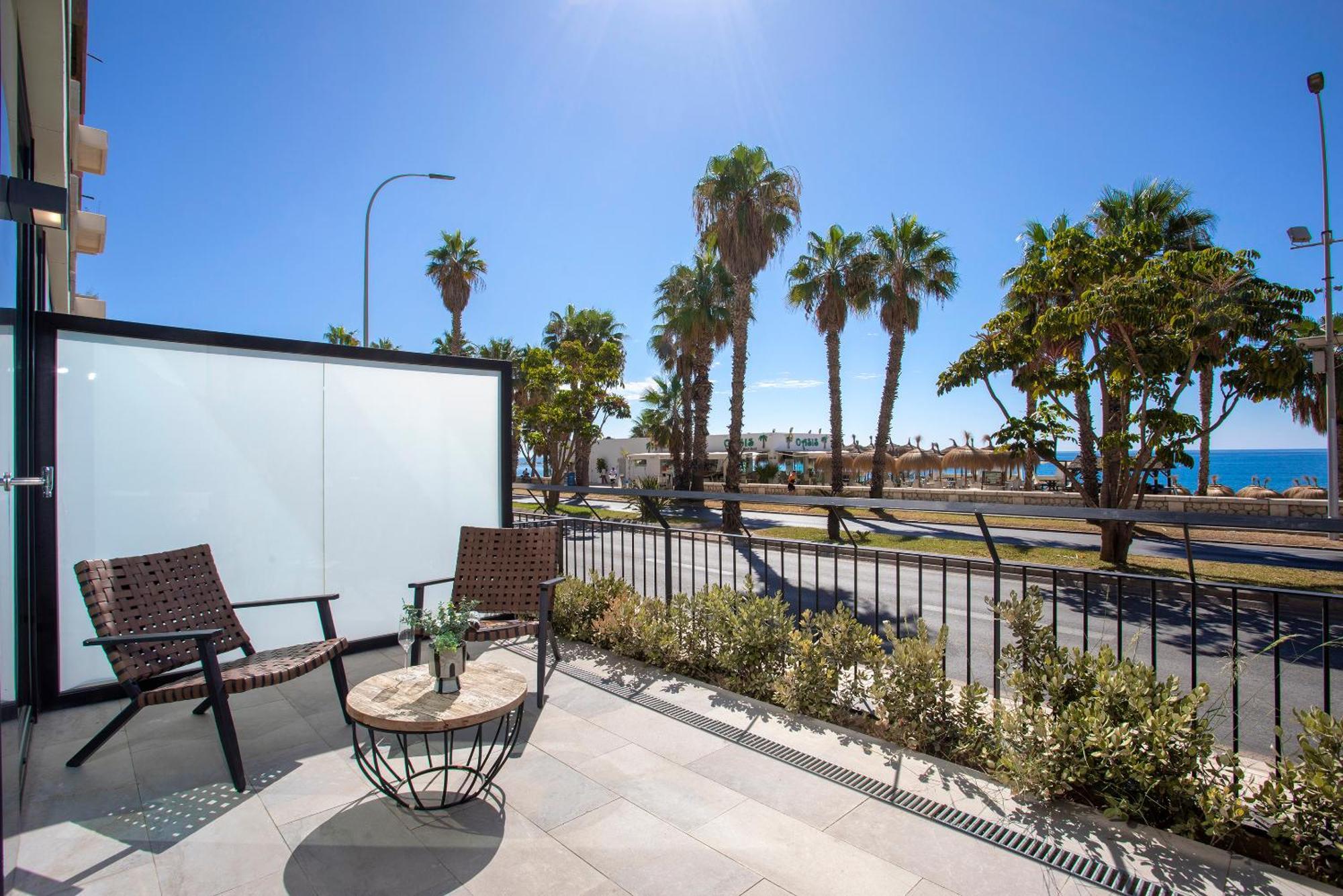 Malagueta Beach Front Luxury Apartment By Rent Me Μάλαγα Εξωτερικό φωτογραφία